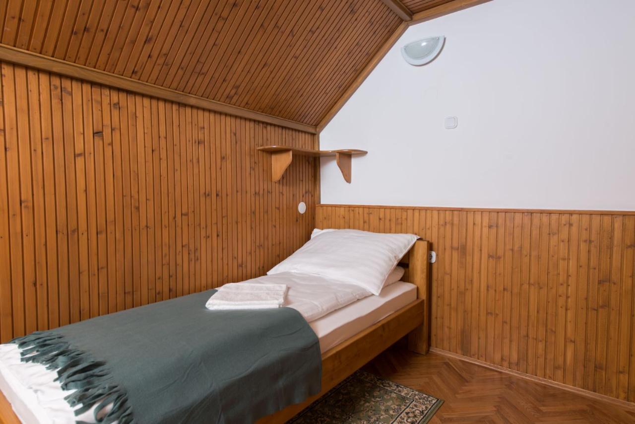 Hajdu Apartman 3. Hajduszoboszlo Exterior photo